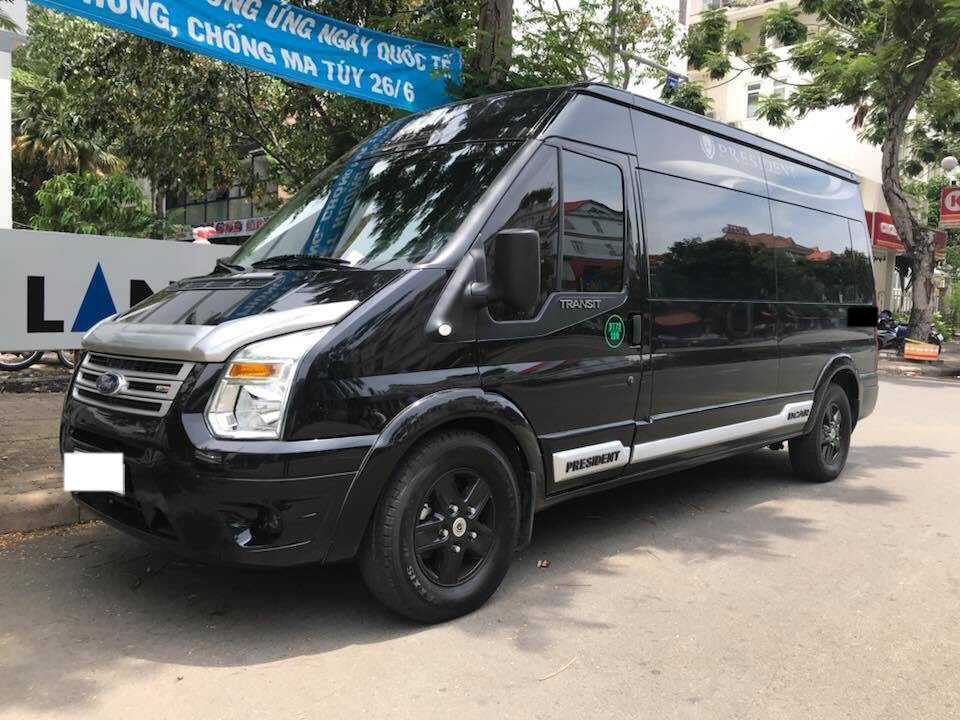 Xe Limousine Dcar 9 chỗ