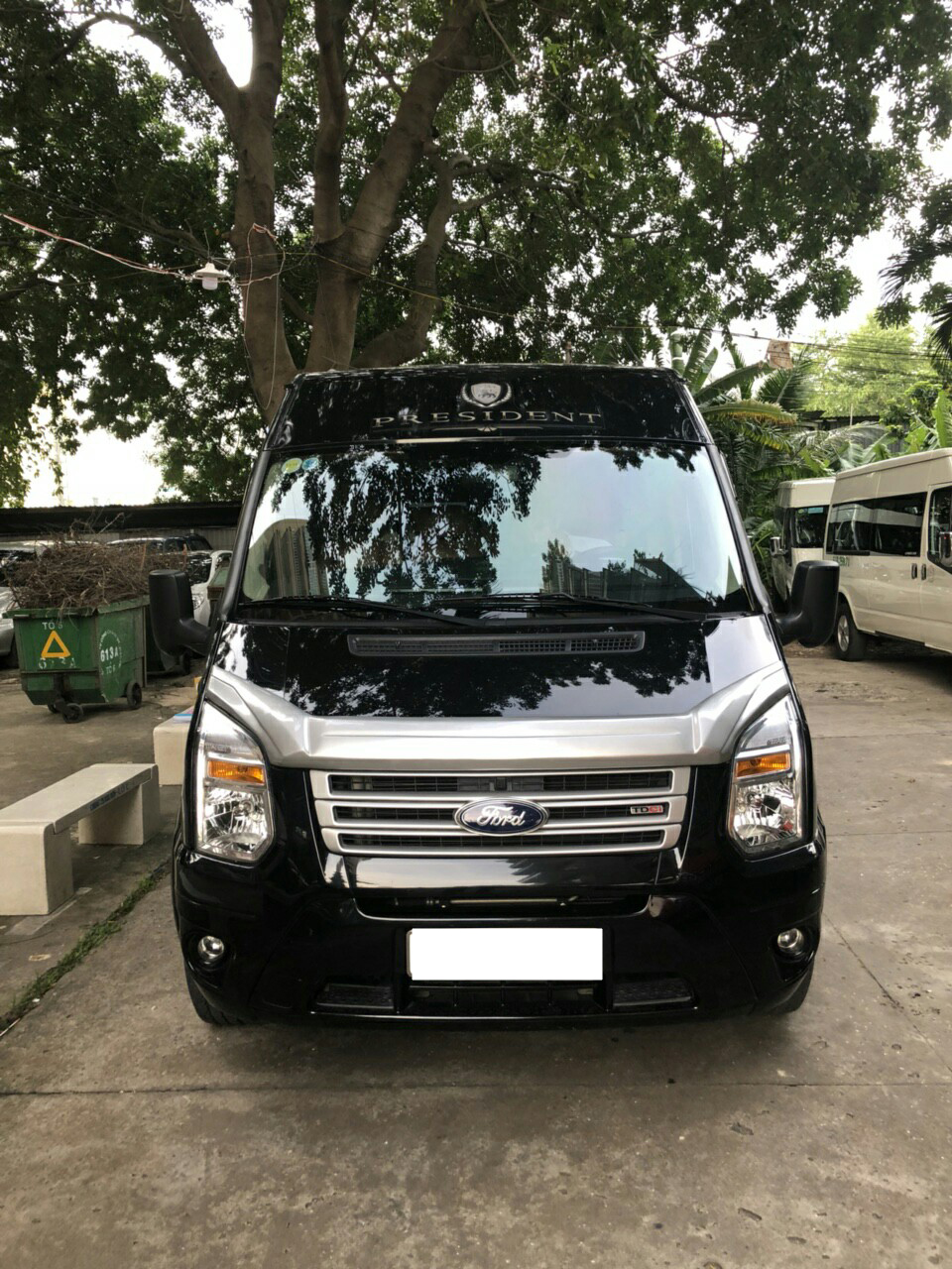 Xe Limousine Dcar 9 chỗ